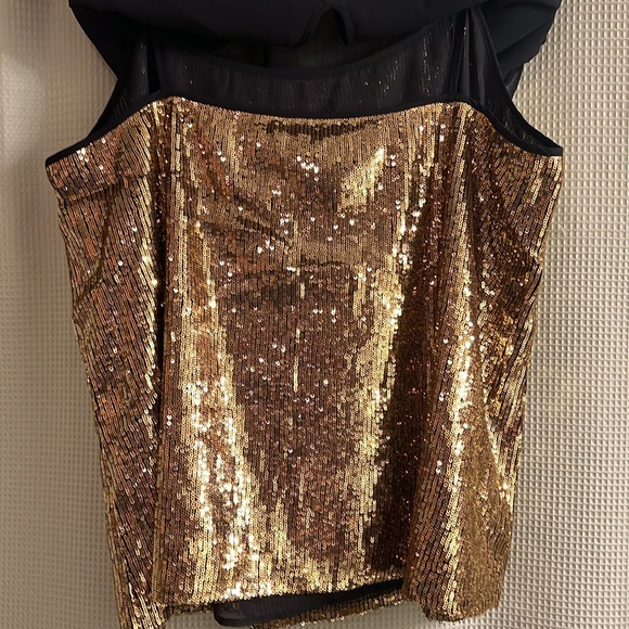 Black/gold top - Picture 6 of 7